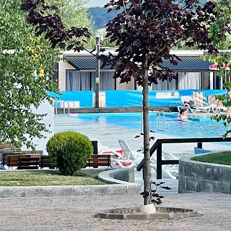 Bungalowuri "Doi Cocosi " Villa Horezu Dış mekan fotoğraf