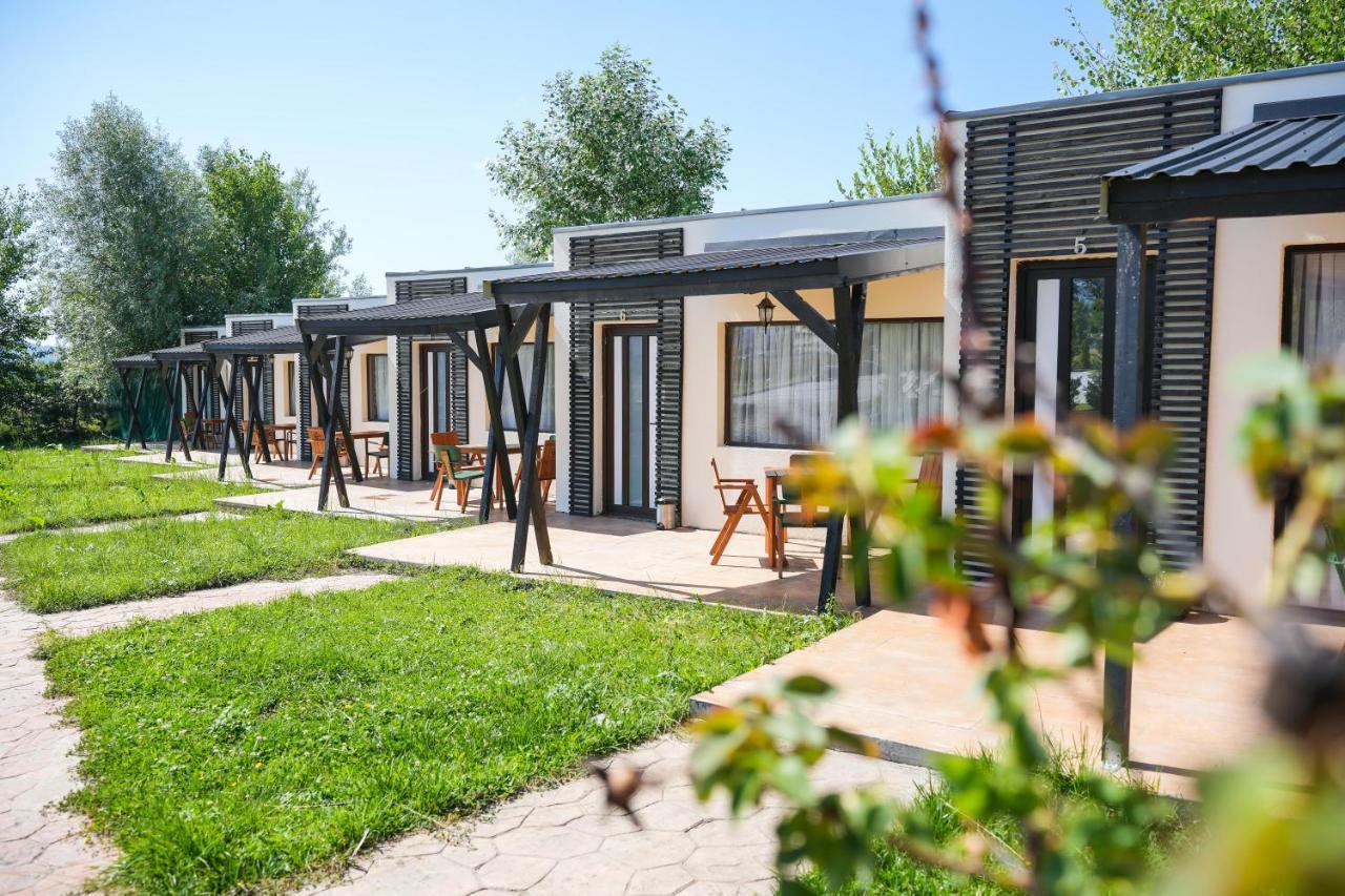 Bungalowuri "Doi Cocosi " Villa Horezu Dış mekan fotoğraf