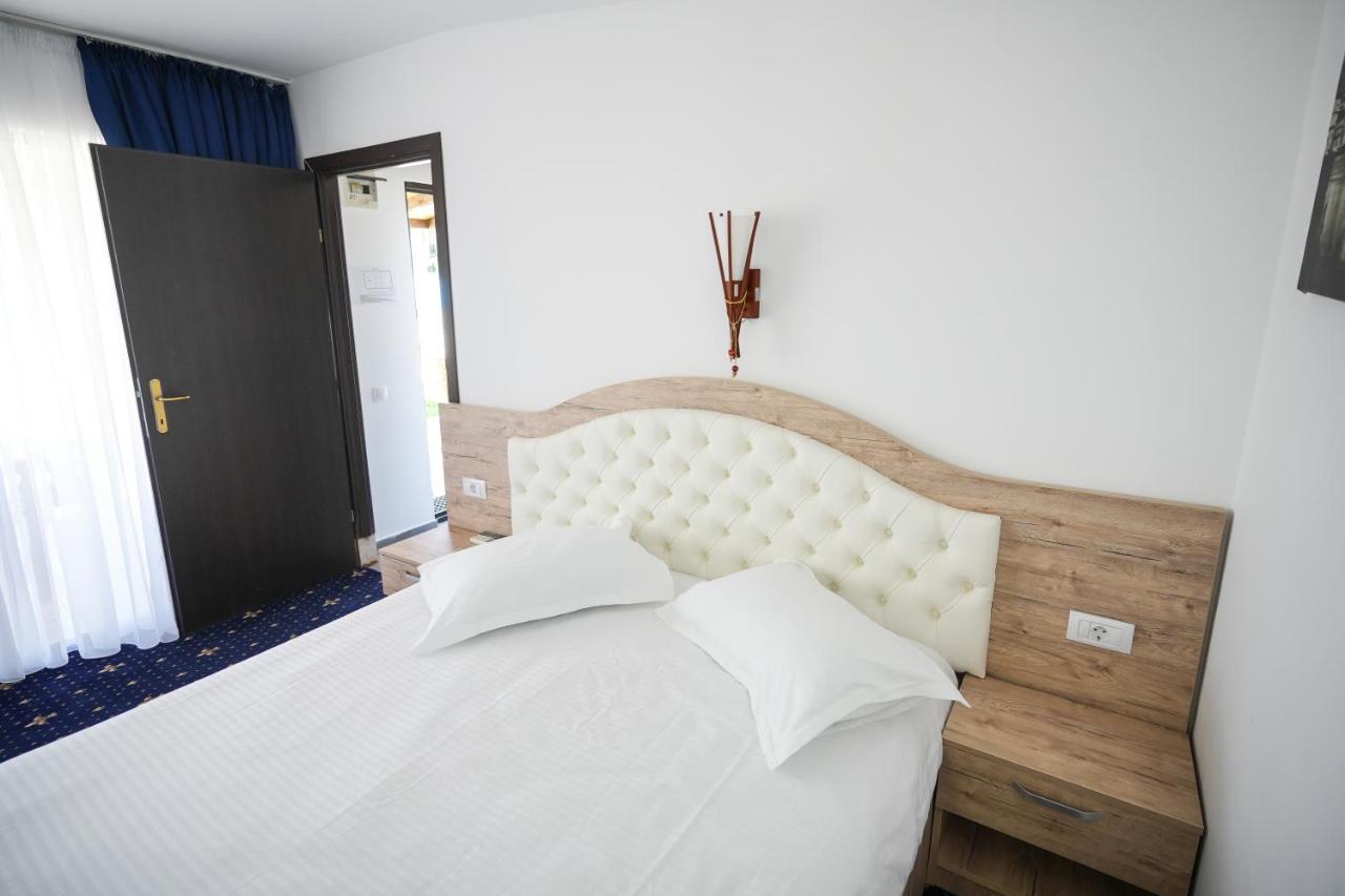Bungalowuri "Doi Cocosi " Villa Horezu Dış mekan fotoğraf