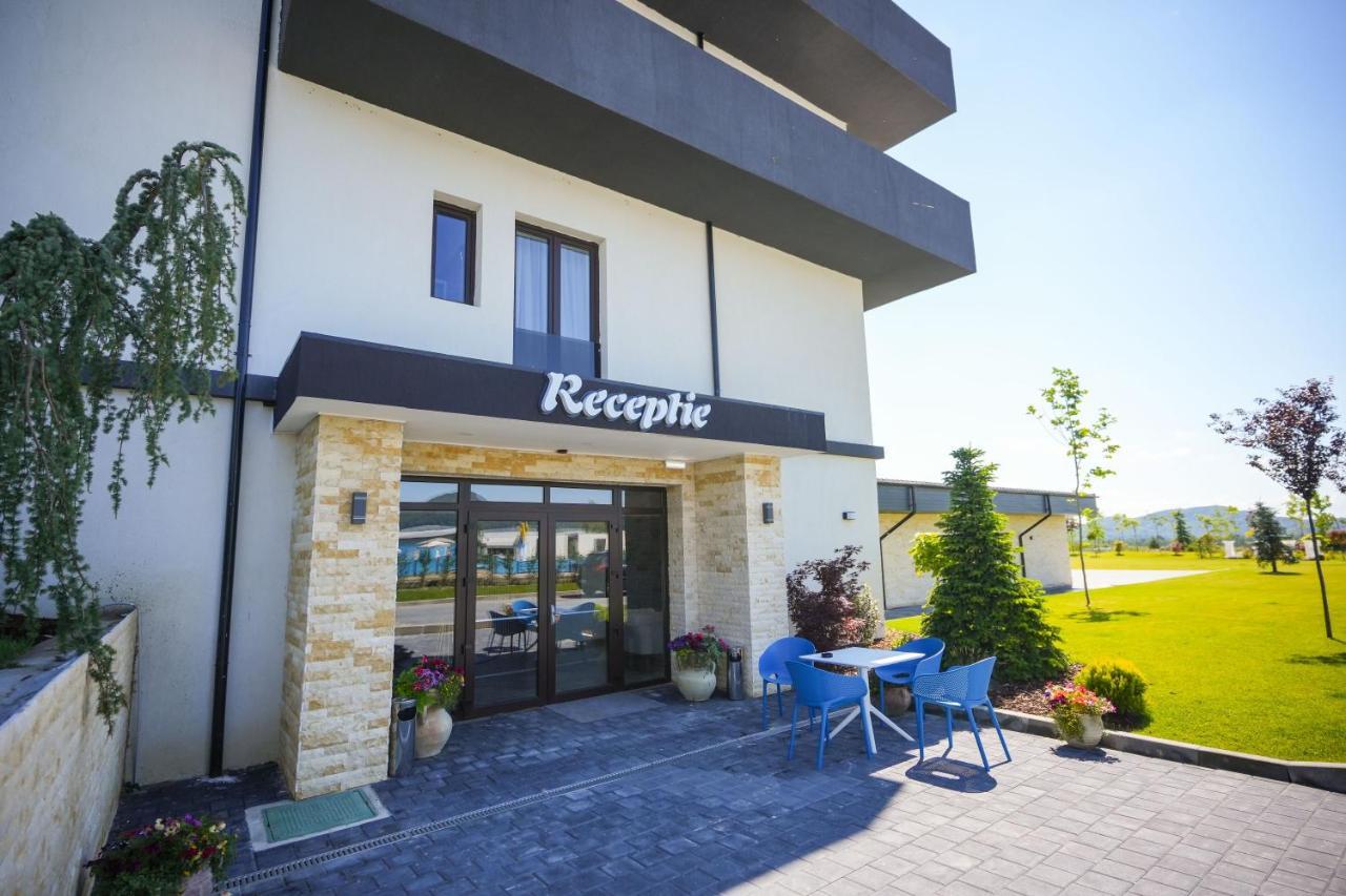 Bungalowuri "Doi Cocosi " Villa Horezu Dış mekan fotoğraf
